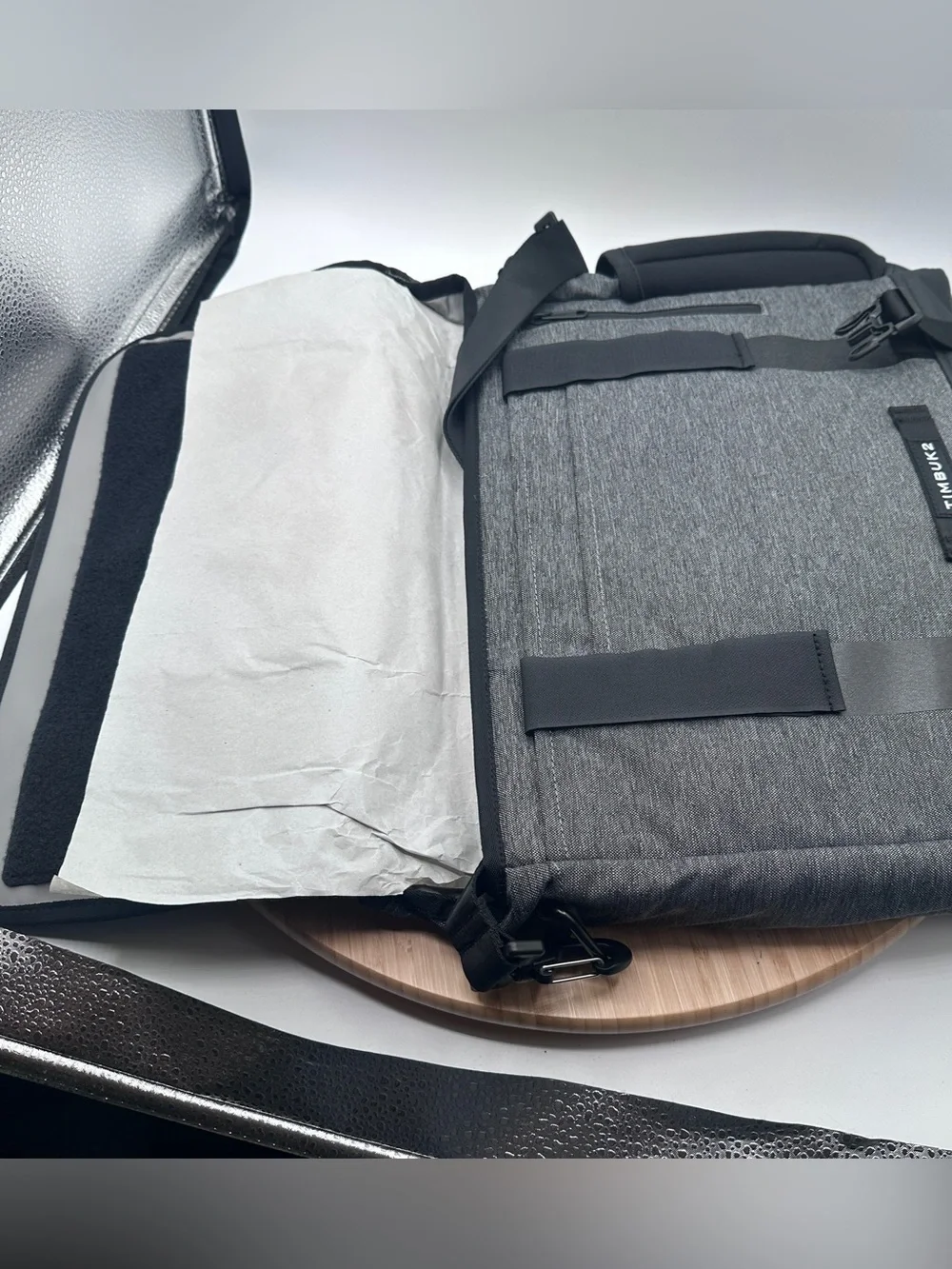 NWT Timbuk2 Closer laptop briefcase. Size medium.